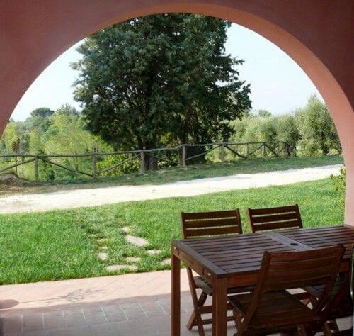 Agriturismo Podere La Casa Palaia Εξωτερικό φωτογραφία